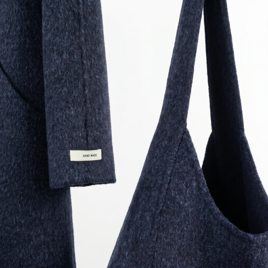Premium Cashmere-Wool Long Coat with Matching Shoulder Bag | Minimalist Winter Outerwear